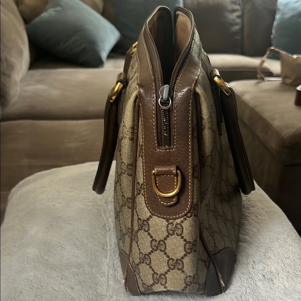 Authentic Vintage Gucci GG Supreme Boston Bag - Picture 3 of 7